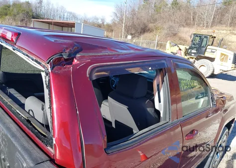 2017 Chevrolet Silverado 1500 1Lt из США, поврежденный, VIN 3GCUKRER6HG260496